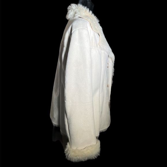 ColdWater Creek  - Cream Micro Fiber /Fur Jacket - Size L - Picture 4 of 8